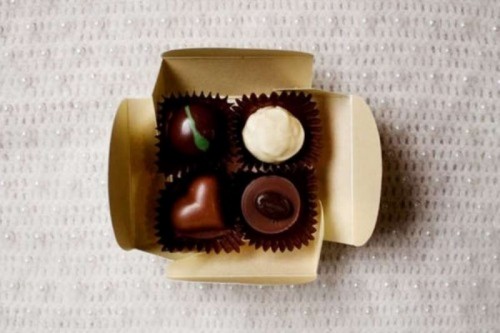 mini boxes with chocolate will please eveyrone who has a sweet tooth