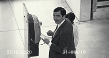 Mr Bean CCTV GIF - MrBean CCTV GoofyFace GIFs