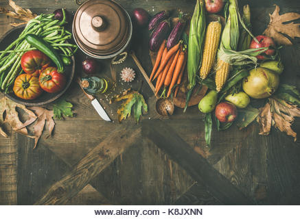 Autumn healthy ingredients for Thanksgiving day dinner, copy space - Stock Image