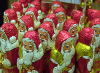 Rows of foil-wrapped chocolate Father Christmases