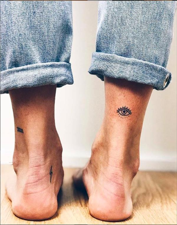 Tattoo Gallery : 21 Beautiful ankle tattoos small - World Celebrat