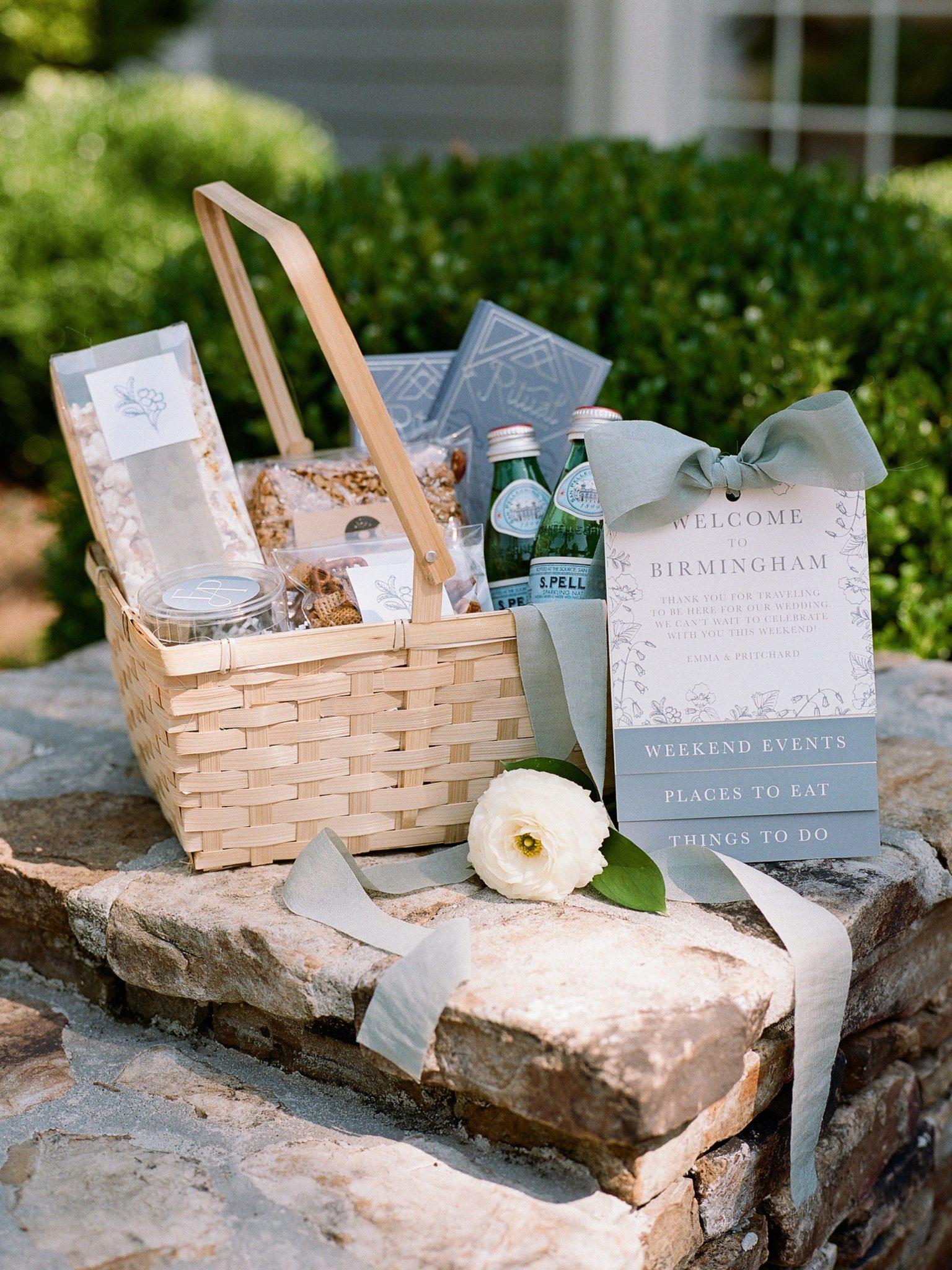 Do You Really Need To Give Guests Welcome Bags At Your Wedding World 