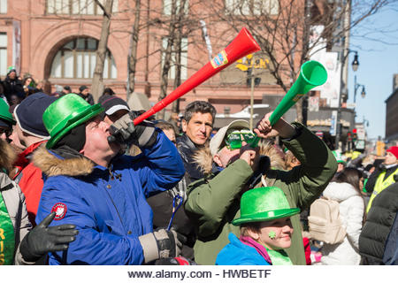 Montreal, Canada. 19th Mar, 2021. Montreal's St. Patrick's Day parade Credit: Marc Bruxelle/Alamy Live News - Stock Image