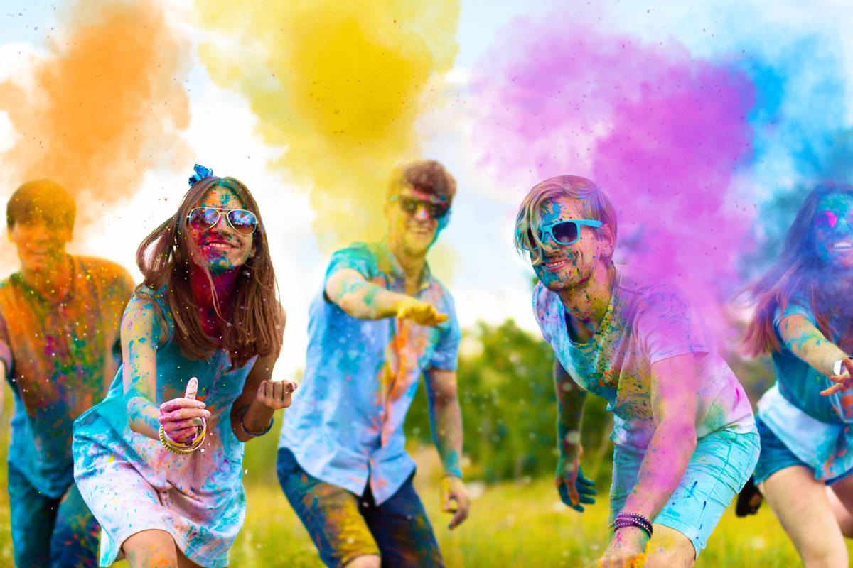 Holi Festival - Why and How to Celebrate Holi [Good Luck with Right Color]