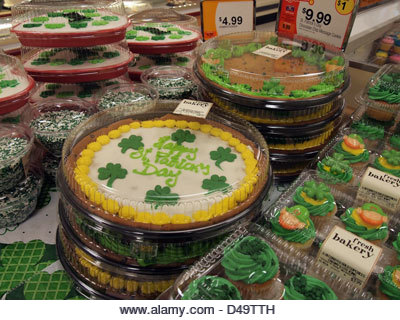 Various baked goods for sale for St. Patrick's Day, New York, USA,  March 9, 2013, © Katharine Andriotis - Stock Image