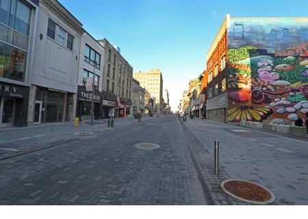 March 17th 2021.  Coronaviris - COVID-19, The effect on Canadians in London Ontario Canada. Downtown London Ontario Empty in the evening on St Patrick's day. All the bars and stores are all closed.  Luke Durda/Alamy - Stock Image