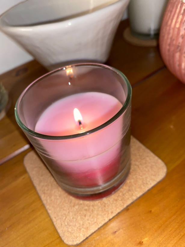 B&M's "romantic night" Three scented candles.